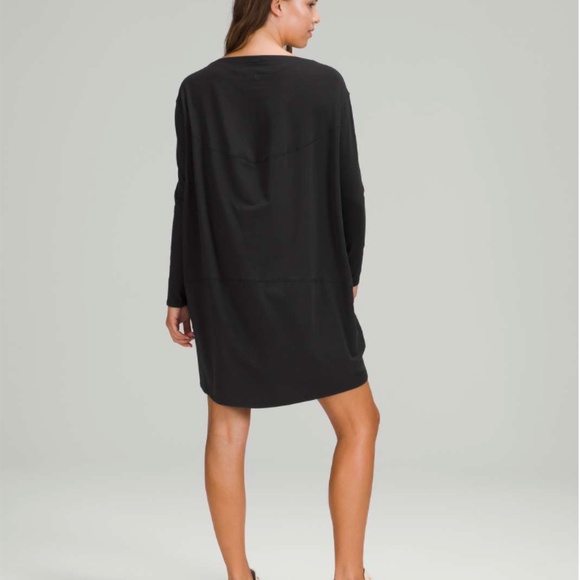 Lululemon Back in Action Long Sleeve Dress, size 8 BLACK - Picture 3 of 5